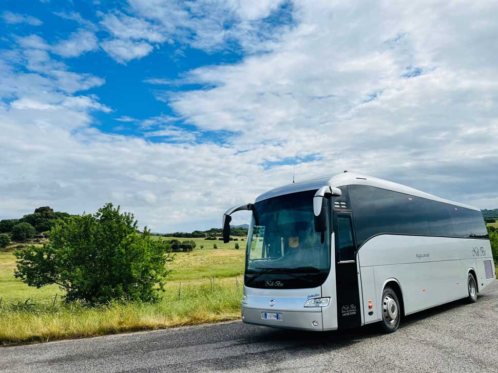 PULLMAN AUTOBUS SARDEGNA NUORO SINISCOLA BUDONI OROSEI ORANI OLIENA DORGALI CALA GONONE CALAGONONE TORTOLI' TORTOLÌ OLBIA SASSARI ORISTANO